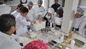 La Lorraine Bakery Group Şefleri Ekmek Yapım Dersinde