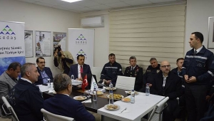 Bakan Dönmez SEDAŞ Ekipleri İle Yeni Yılı Karşıladı