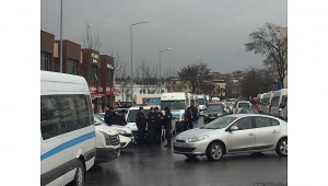 Minibüsçülerden Eylem.. Trafik Felç Oldu!