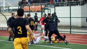 AMATÖR MAÇTA KAVGA! SA