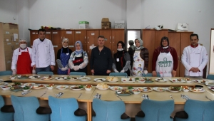 Aşçı Adaylarından Başarılı Yemek Sunumu