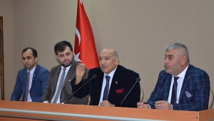 Erenler'de İlçe Bürokratları ile Muhtarlar İstişarede Bulundu