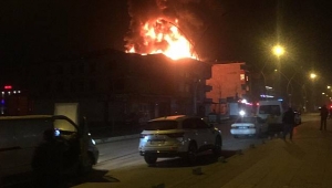 Karasu'da Apart Otel Alevlere Teslim Oldu