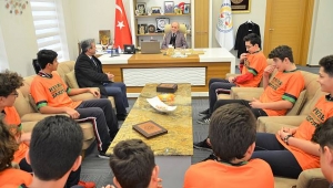 Şampiyonlardan Başkan Öztürk'e Ziyaret