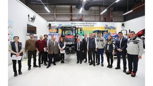 Vali Nayir Türk Traktör Fabrikasını Gezdi