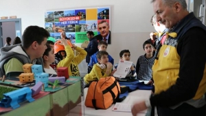 Akyazı SGM'de Deprem Haftası Etkinliği