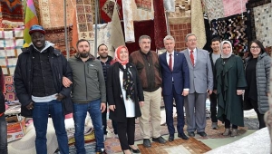 Çiğdem Erdoğan Erenler'e Çıkartma Yaptı