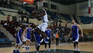 Büyükşehir Pınar Karşıyaka'yı Konuk Ediyor