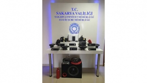 Teyp Hırsızları Yakalandı