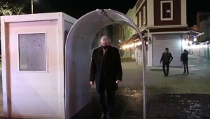 Şehrin Göbeğine Dezenfektan Kabini Koyuldu