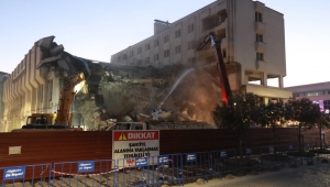 Yıkım Hızla Bitiyor Merakla Beklenen Proje Başlıyor