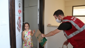 Büyükşehir’in ‘Her Eve Maske’ Dağıtımı Sürüyor