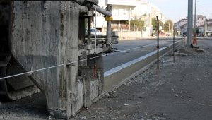 Altyapısı tamamlanan Mehmet Akif Ersoy Caddesi asfalta hazırlanıyor
