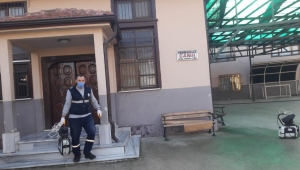 Sapanca'da Camiler Dezenfekte Ediliyor