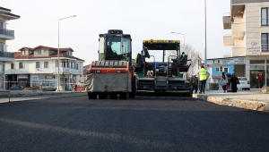 Büyükşehir’den Süleyman Binek Caddesine 2 günde 4 bin ton asfalt