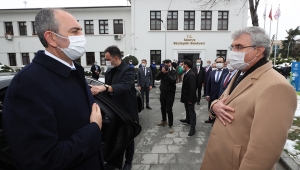 Bakan Abdülhamit Gül Büyükşehir Belediyesini Ziyaret Etti