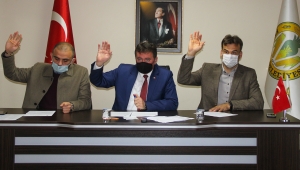 BAŞKAN GÜNDOĞDU VE MECLİS ÜYELERİ DARBE ÇAĞRIŞIMLI BİLDİRİYE SERT TEPKİ GÖSTERDİ