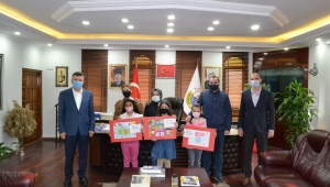 Başkan Özen, Dereceye Giren Yarışmacılara Ödüllerini Verdi
