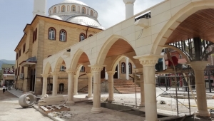 “Geyve kısa sürede yepyeni meydanına kavuşacak”