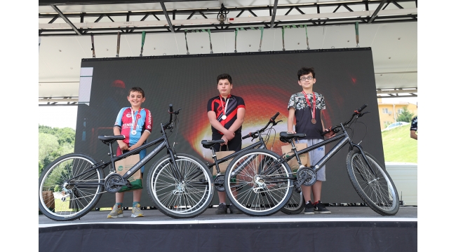Heyecanlı pedallar Ayçiçeği Vadisi’nde kıyasıya yarıştı