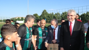 Açılış yapıldı, yaz spor okulları faaliyetlere başladı