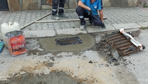 Büyükşehir Belediyesi’nden yağmur mazgallarına müdahale
