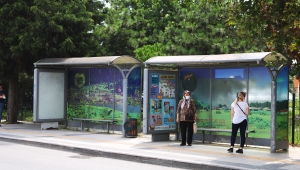 Büyükşehir, şehirdeki otobüs duraklarına doğal güzellikleri işledi