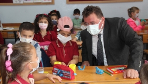 Başkan Gündoğdu, Ailesini Özleyen Kız Çocuğunu Babasıyla Görüştürdü
