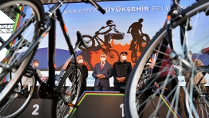 Ayçiçeği’nde Başlayan BMX Dünya Kupası 5. Tur Yarışları Nefes Kesti