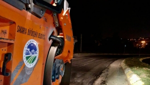 Büyükşehir Asfalt Çalışmalarını Gece Mesaisiyle Sürdürdü