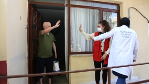 Serdivan'da Yaşlılar Evlerinde Ziyaret Edildi