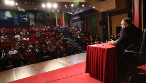AKM’de Yakın Tarih Konuşuldu