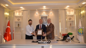 Kızılay’dan Başkan Babaoğlu’na Bronz Madalya