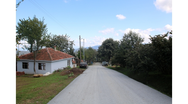 Akyazı’da 50 Kilometrelik Güzergâhlar Beton Yol ile Yenilenecek