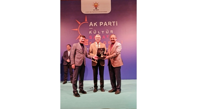 Büyükşehir’e En İyi Kültür ve Sanat Etkinliği Ödülü