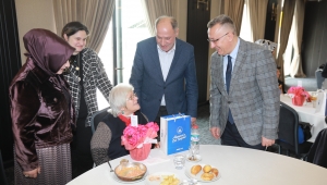 Yaşlılar Baş Tacımızdır