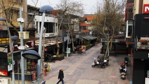 Büyükşehir Kafeler Sokağı’nı Yeni Yüzüne Kavuşturuyor