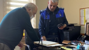 Duyarlı Vatandaş Cüzdanı Sahibine Teslim Etti