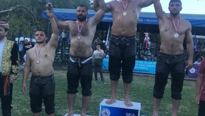 Büyükşehirli Pehlivanlardan 4 Madalya