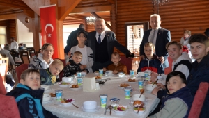 Ukraynalı Yetimler Misafir Edildi