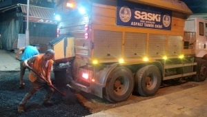 Büyükşehir’den Katlı Pazar bölgesinde asfalt mesaisi