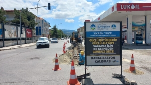Geyve Konyalı Alibey Caddesinin İçmesuyu Altyapısı Yenileniyor