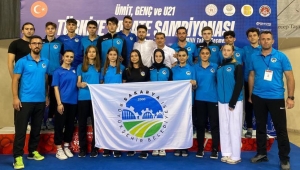 Büyükşehir Karate Sporcuları Gururlandırdı