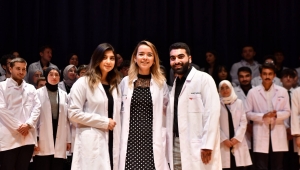 Diş Hekimi Adayları Beyaz Önlüklerini Giydi