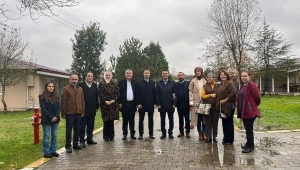 Dayanışma Her Engeli Aşar