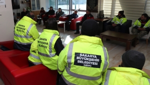 Deprem Bölgesinden Gelen Sakarya Ekibine Duygusal Karşılama