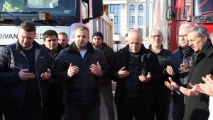 Q8 Anadolu Grup'tan Deprem Bölgesine 3 Tır Yardım