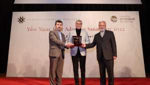 Yılın Yazar, Fikir Adamı Ve Sanatçıları Ödüllerini Sakarya’da Aldı