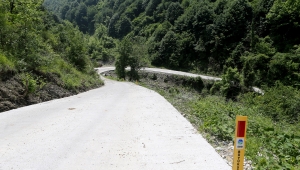 Büyükşehir'den Geyve'nin Kırsalına 14 Kilometre Yeni Beton Yol