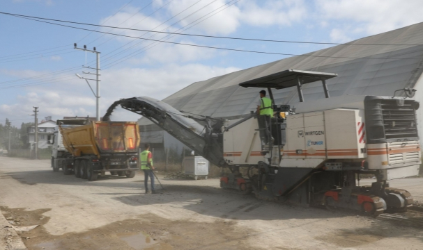 Akyazı'nın Mahallelerinde Çalışmalar Çok Yoğun